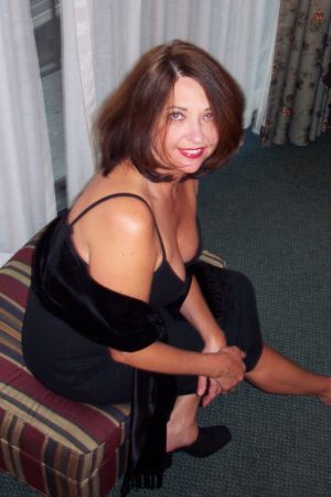 Divorcée qui redécouvre le sexe, besoin de mecs Véra - rencontre-MILF-Clermont-Ferrand