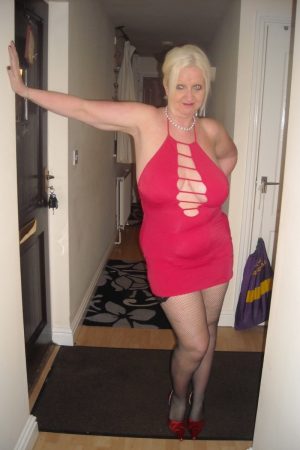 Ménage fini, tête vide, besoin d’action Mélissa - rencontre-Milf-Dijon