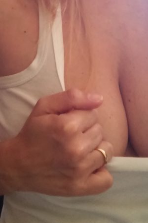 Un verre à Grenoble pour voir si le feeling passe ! Mélanie - rencontre-Milf-Grenoble