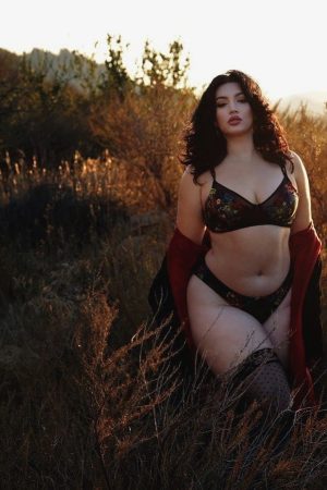 Mec, j’ai besoin d’un truc ce soir Emma - rencontre-Milf-Boulogne-Billancourt