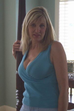 L’appel du printemps Caroline - rencontre-Milf-Tours