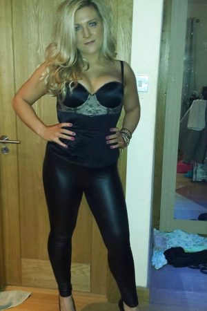 23h, crevée mais en manque Clara - rencontre-Cougar-Narbonne