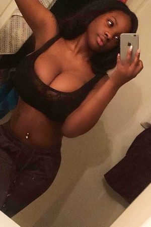 Amina - rencontre-Black-Nice