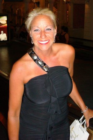 Élise - rencontre-MILF-Toulon