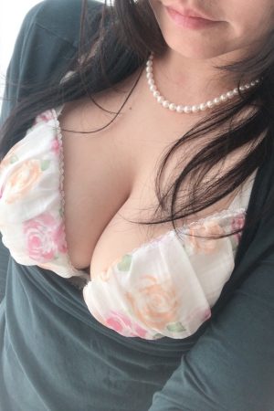 Kenza - rencontre-MILF-Lyon